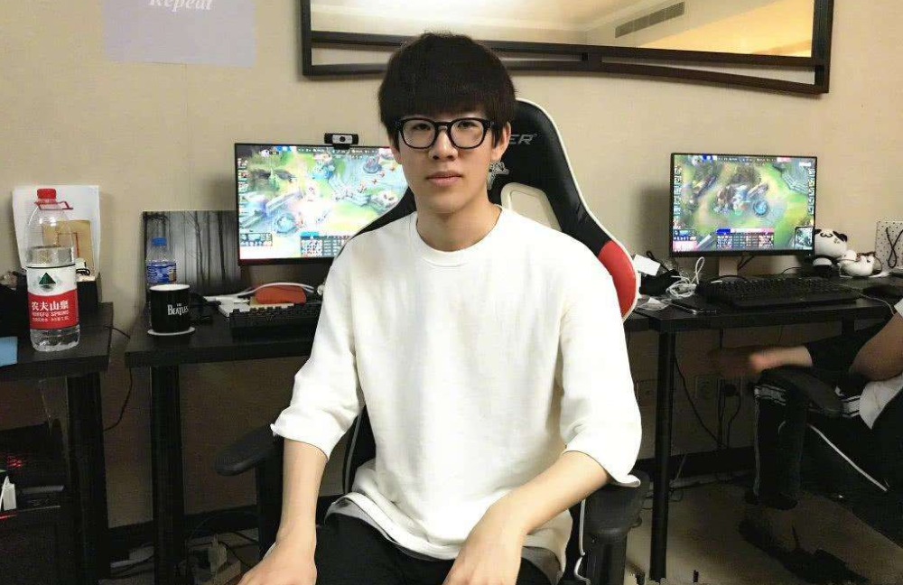 变得立体而
